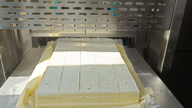 Automatic Cheesecake Cutting Machine Ultrasonic Cake
