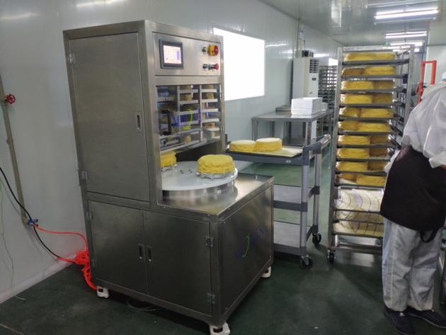 Ultrasonic Double Round Cake Cutting With