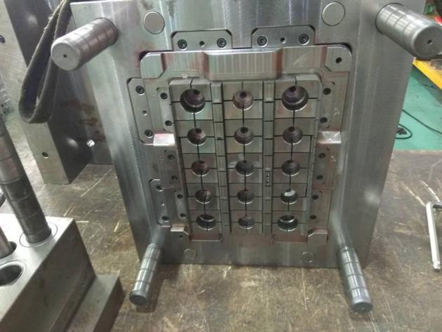 Plastic Injection Mold