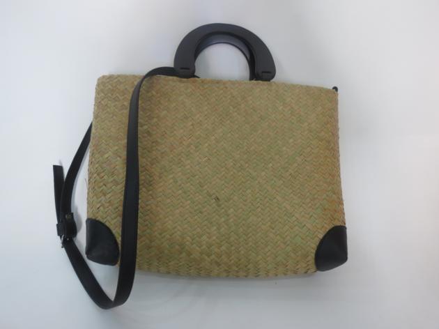 Unique hand-woven handbag design