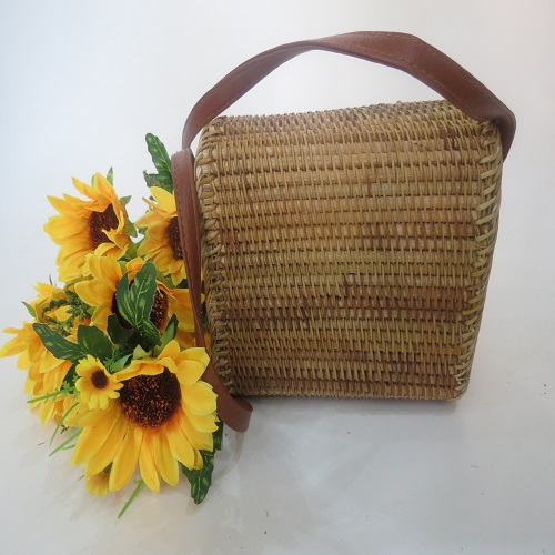 Unique Hand Woven Handbag Design