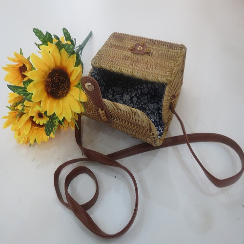 Unique Hand Woven Handbag Design