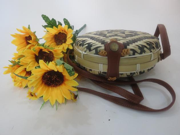 Unique Hand Woven Handbag Design