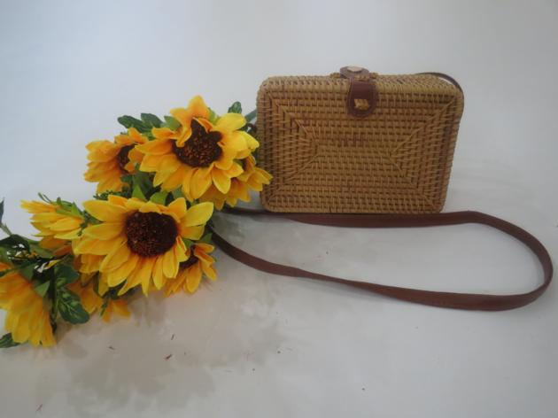 Unique Hand Woven Handbag Design
