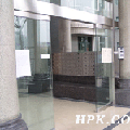 Automatic sliding door