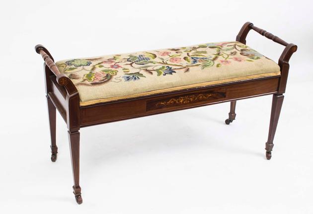 Antique Wood Bed Beach