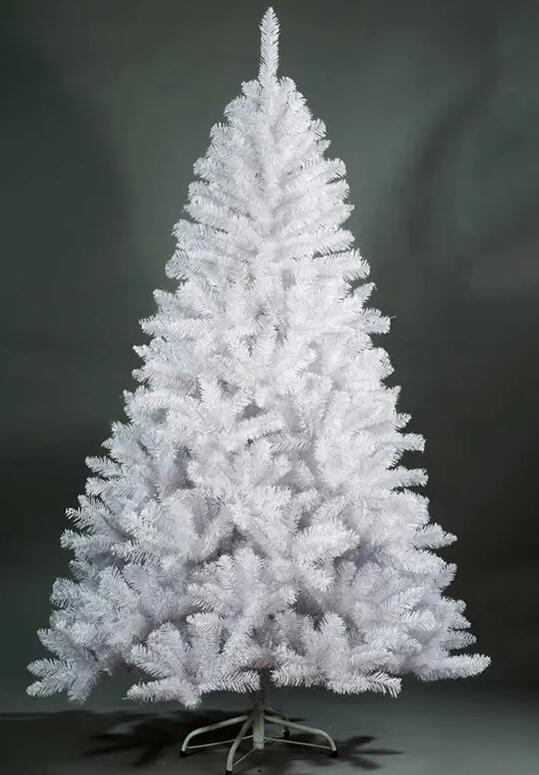 NORMAL CHRISTMAS TREE 9A3A8649