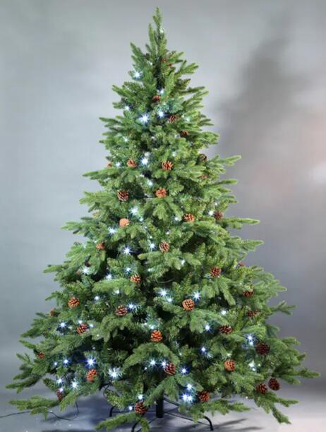NORMAL CHRISTMAS TREE 9A3A8745