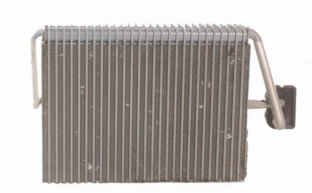 Auto AC Evaporator Fits BMW M5 X5 525i 530i 540 99-06