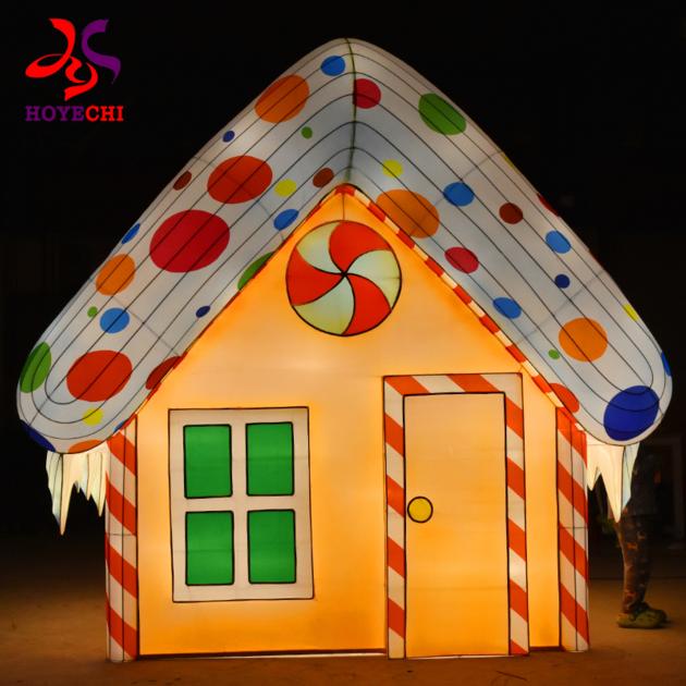 Outdoor Large Gingerbread House Candy House Motif Light