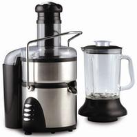 Juice extractor with blender