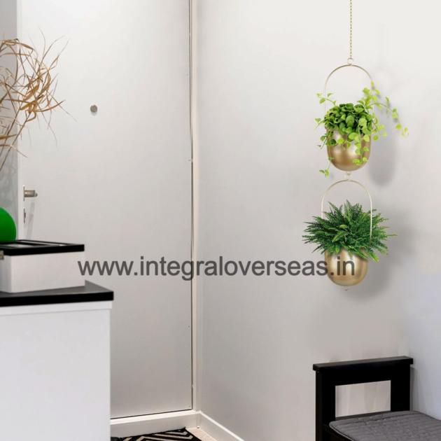 Metal Hanging Planter