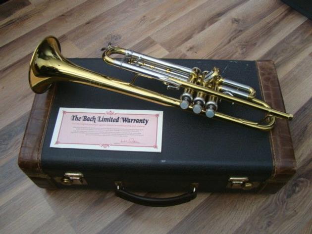77 Vincent Bach Stradivarius 180ML-37, ELKHART IND trumpet----1500$