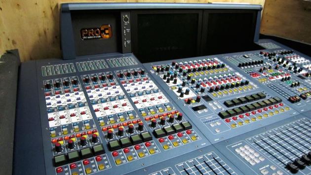 MIDAS PRO3 Digital Mixing Console with DL371 DSP & DL251 Engines------9000$