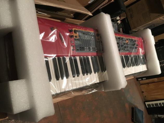 Nord Stage 2 EX 88 88-key Hammer-Action key----2000$