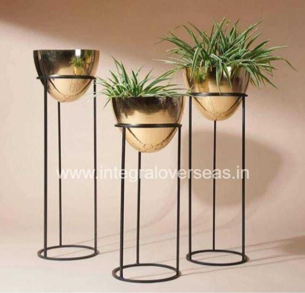 iron planters for garden