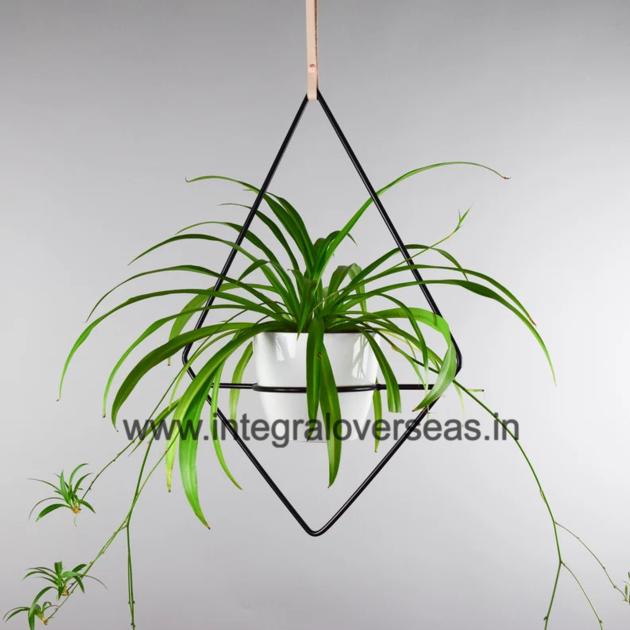metal hanging planter