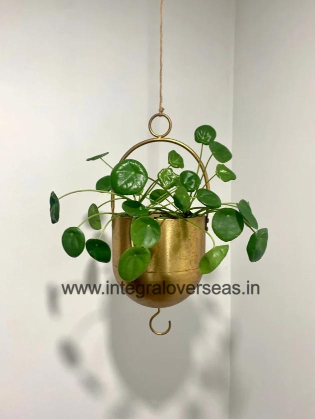 metal hanging planter