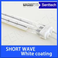 Short wave halogen lamp with ceramic reflector