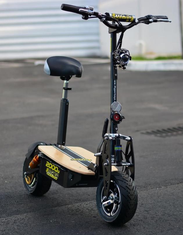 Hyper Racing Gold Street Edition 2000 watt 60v Electric Scooter (Black)