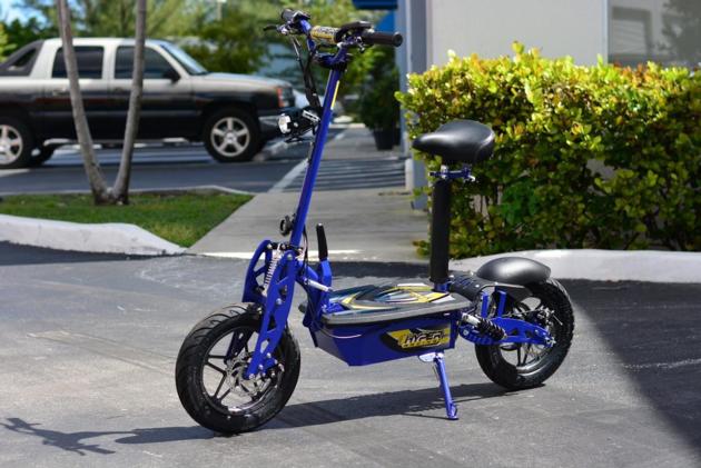 LITHIUM HYPER-RACING 2000 WATT EDITION 60v Electric Scooter 10" (Blue)