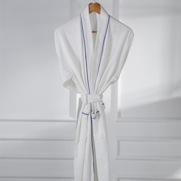 Eliya Clear And Elegant Hotel Bathrobe