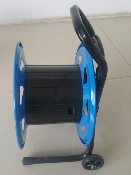 cable reel with wheel
