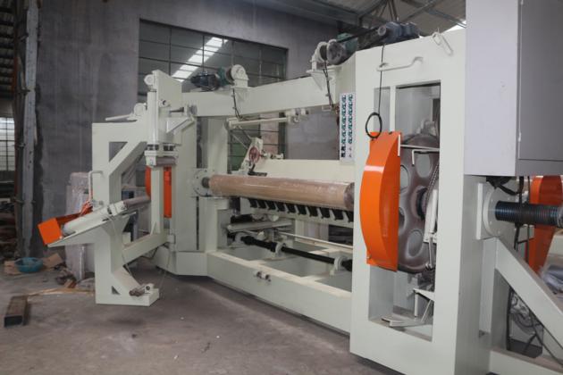 Face Veneer Spindle Veneer Peeling Machine