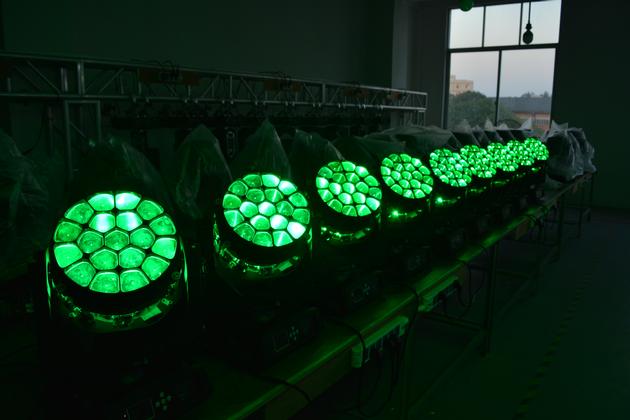 19PCE Bee-Eye LED Moving Head 