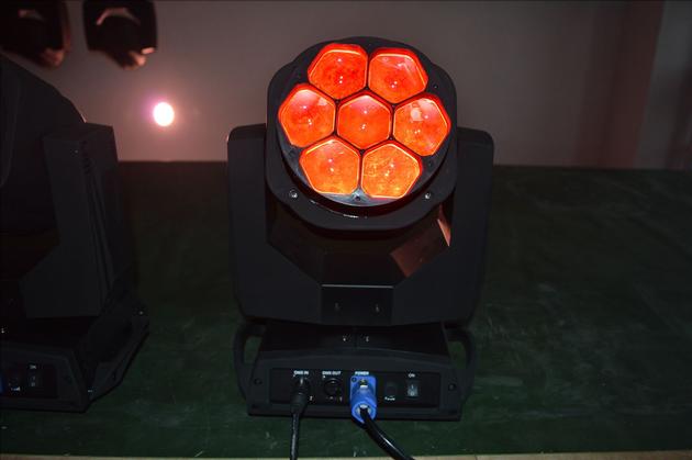 7PCE BEE-EYE LED MOVING HEAD