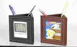 LEATHER PHOTOFRAME WITH CALENDAR