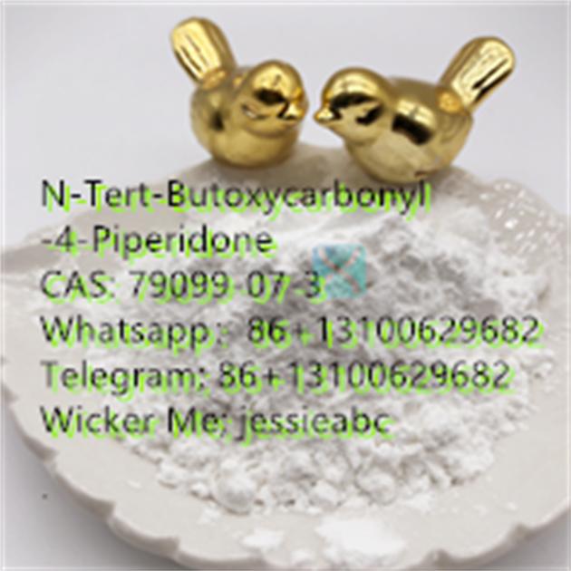 High Quality 99% Purity Pharmaceutical Intermediates CAS 79099-07-3 Powder 1-Boc-4-Piperidone with B