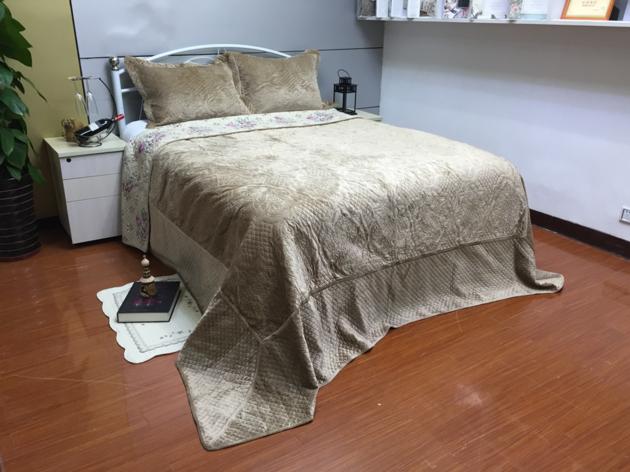 Velvet Quilt From HJ Home Textile