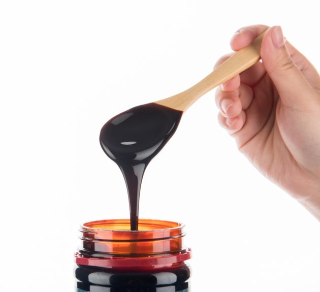 MOLASSES 