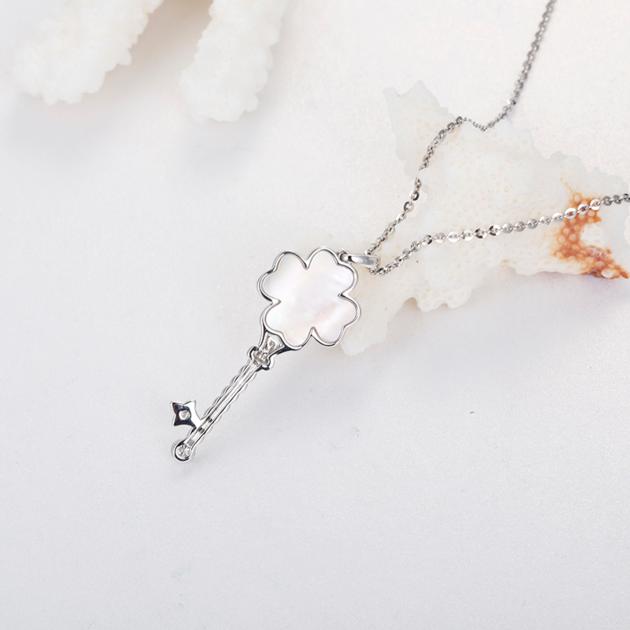 Vintage Jewelry Supplies Key Necklace Design