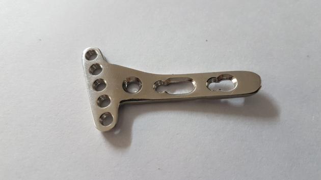 Locking Extra Articular Small T-Plate Oblique Angle 2.7mm (Head 5 Holes) Orthopedic Locking Impl