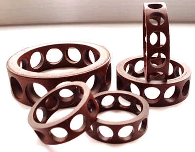 Self-aligning Ball Cages