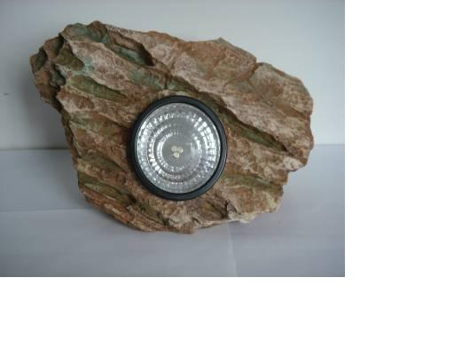 solar lawn light