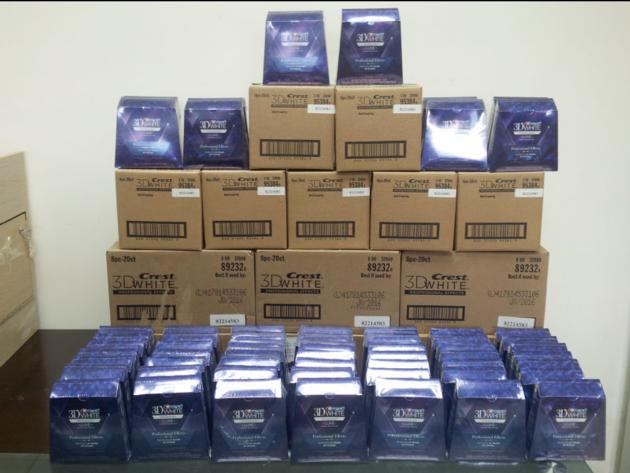 Crest 3D White Luxe Whitestrips Professional Effects White Teeth Whitening for wholesale