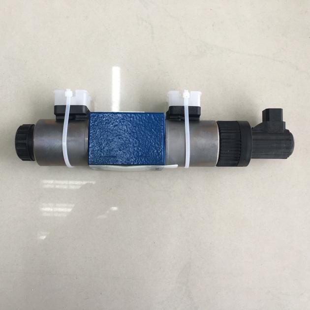 Rexroth Hydraulic Valve R900944121 4WRE6W16 2X