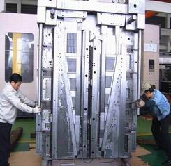 Big auto mould