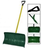 PLASTIC SNOW SHOVEL