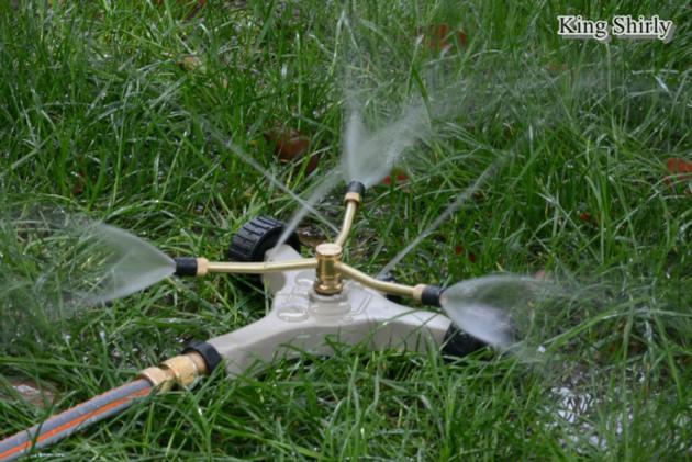 Metal 3 Arm Water Sprinkler W