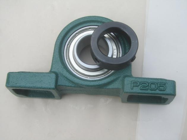 KM UCP205 pillow block bearing