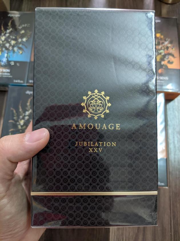 AMOUAGE ,TOM FORD , CREED ,DIOR MEN PERFUMES AND FRAGRANCE FOR WHOLESALE 