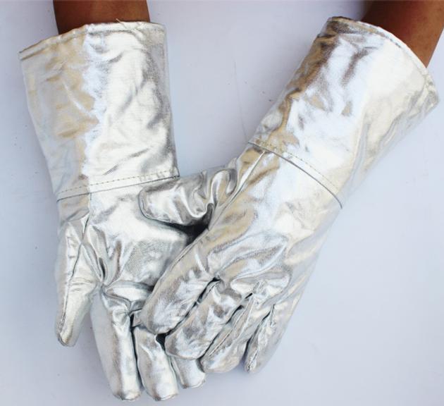 Operator gloves designed for Crematory 