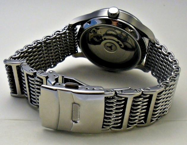 Mesh Watch Band in Stainless Steel Milanese Straps