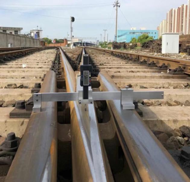 Digital Rail Frog Wear Gauge