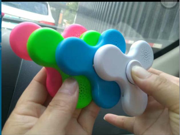 Plastic Gift Toy LED Finger Spinner