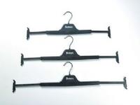 plastic hanger 
